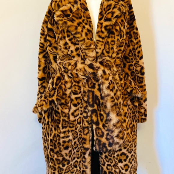 FAUX “CHEETAH” FUR COAT - Picture 1 of 7